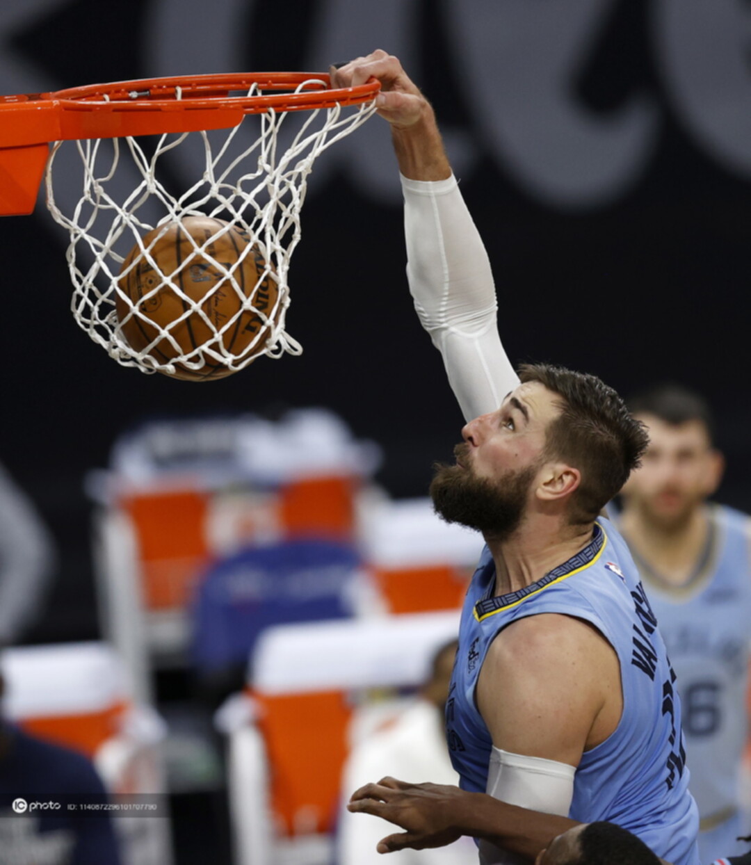 加时末段萨克拉门托国王调整名单以备全明星赛，队长鼓劲环节打磨，更衣室稳定，阵容厚度经受考验的简单介绍